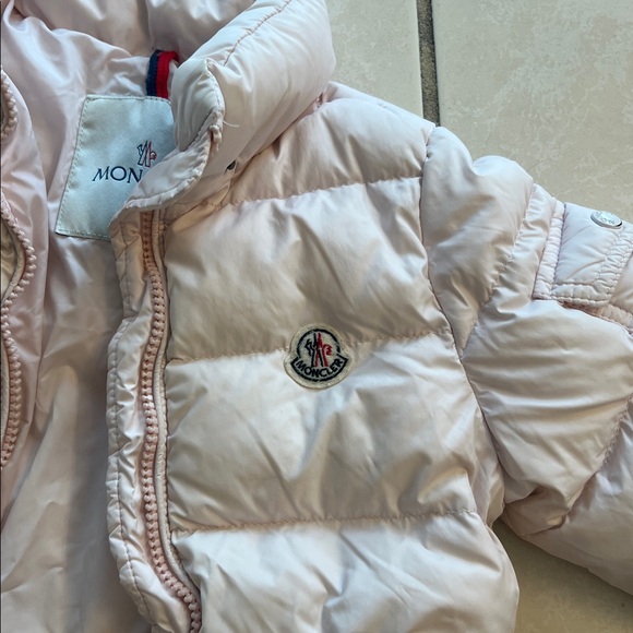 Moncler kids coat size 3 - Picture 2 of 9